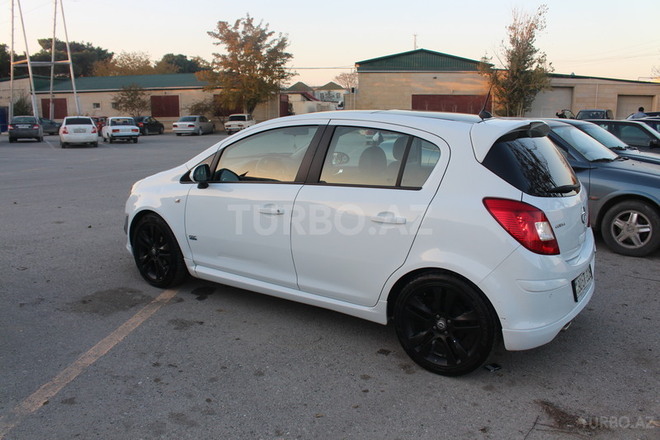 Opel Corsa 2013, 67,000 km - 1.4 л - Bakı