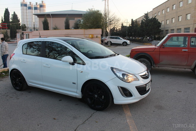 Opel Corsa 2013, 67,000 km - 1.4 л - Bakı