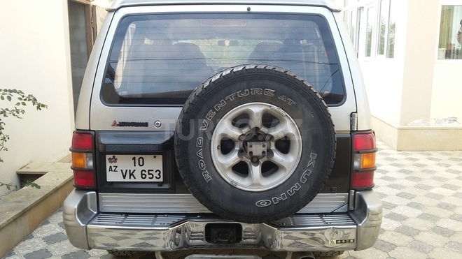 Mitsubishi Pajero 1996, 270,000 km - 2.8 l - Bakı