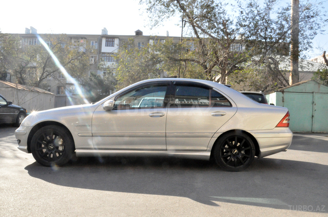 Mercedes C 32 AMG 2004, 226,500 km - 3.2 l - Bakı