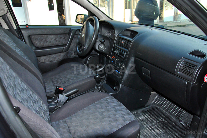 Opel Astra 1998, 323,000 km - 1.6 l - Şəki