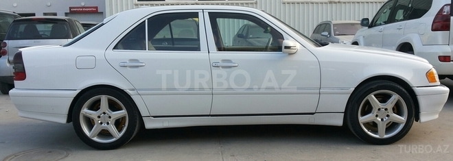 Mercedes C 230 2000, 157,686 km - 2.3 l - Bakı