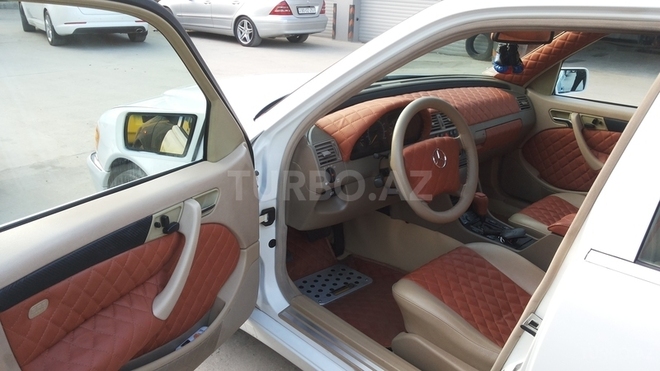Mercedes C 230 2000, 157,686 km - 2.3 l - Bakı