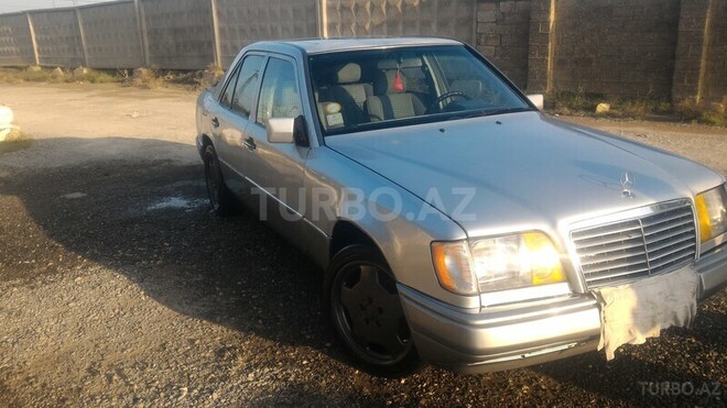 Mercedes E 320 1993, 307,000 km - 3.2 l - Bakı
