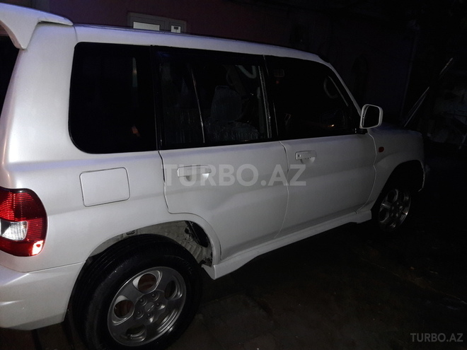 Mitsubishi Pajero io 2000, 167,000 km - 2.0 l - Bakı