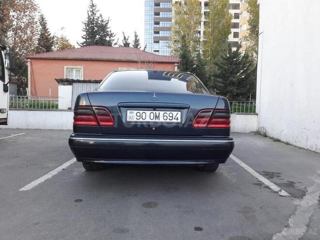 Mercedes E 220 2000, 320,000 km - 2.2 l - Bakı