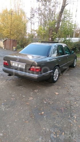 Mercedes E 220 1993, 245,655 km - 2.2 л - Ağdaş