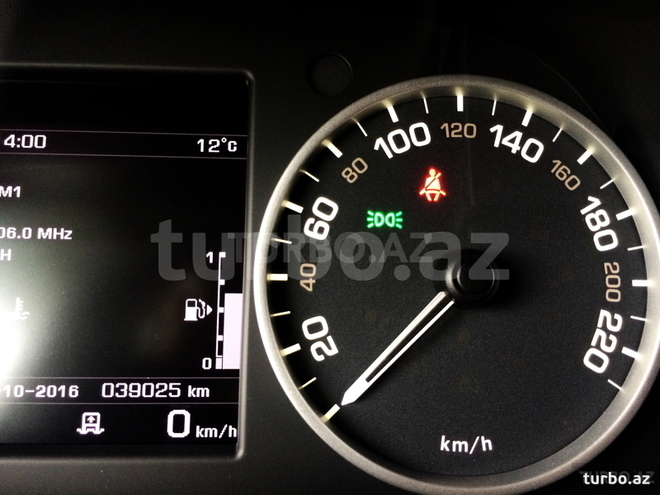 Land Rover Discovery 2014, 39,070 km - 3.0 л - Bakı