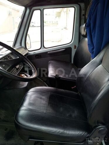 Mercedes 208 D 1995, 755,000 km - 2.3 л - Bakı