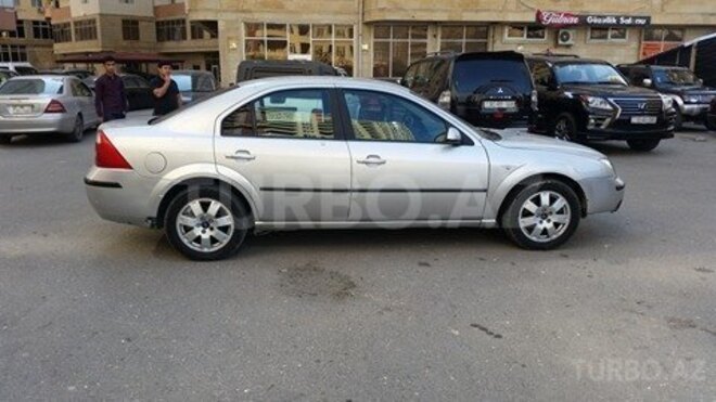 Ford Mondeo 2003, 130,000 km - 2.0 l - Bakı