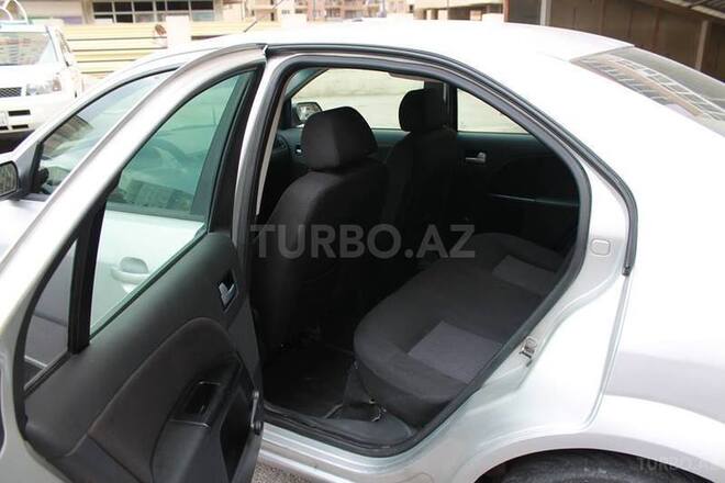 Ford Mondeo 2003, 130,000 km - 2.0 l - Bakı