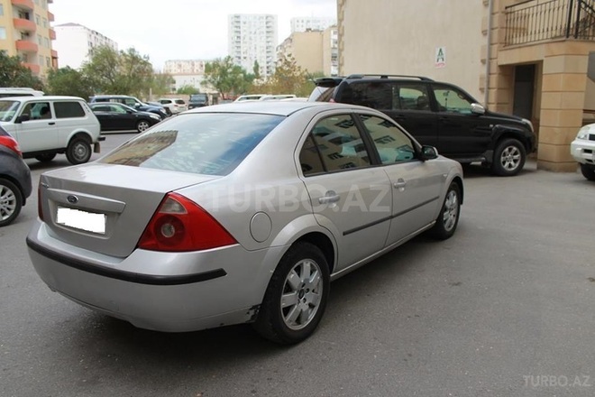Ford Mondeo 2003, 130,000 km - 2.0 l - Bakı