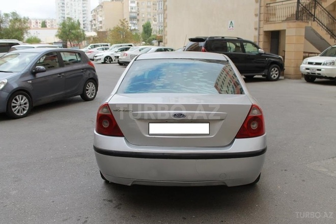 Ford Mondeo 2003, 130,000 km - 2.0 l - Bakı