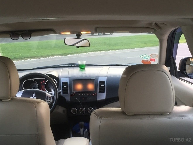 Mitsubishi Outlander 2007, 158,000 km - 3.0 l - Bakı