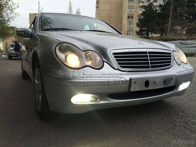 Mercedes C 240 2001, 272,000 km - 2.6 l - Bakı