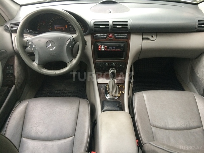 Mercedes C 240 2001, 272,000 km - 2.6 l - Bakı