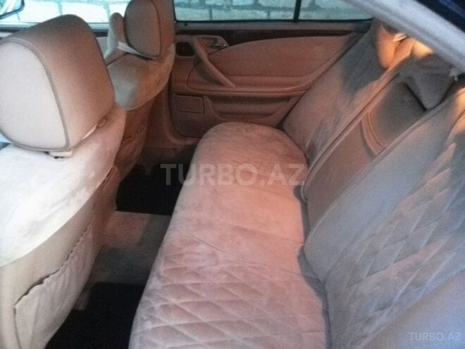 Mercedes E 320 2000, 325,600 km - 3.2 l - Xudat