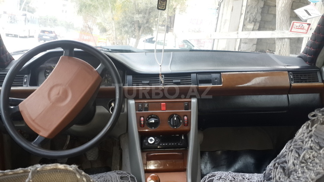 Mercedes E 230 1993, 350,480 km - 2.3 л - Bakı