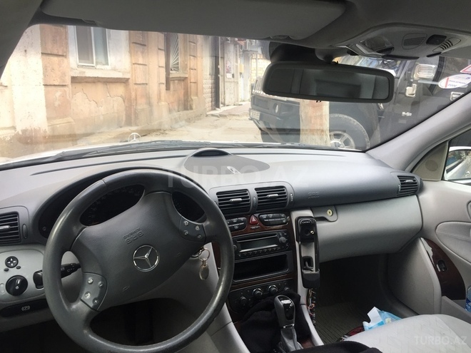 Mercedes C 240 2000, 136,000 km - 2.6 l - Bakı