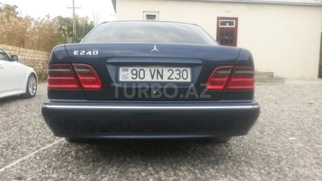 Mercedes E 240 1999, 240,000 km - 2.4 l - Bakı