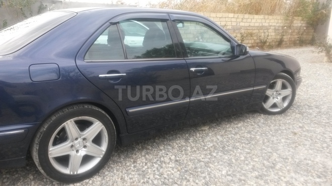 Mercedes E 240 1999, 240,000 km - 2.4 l - Bakı