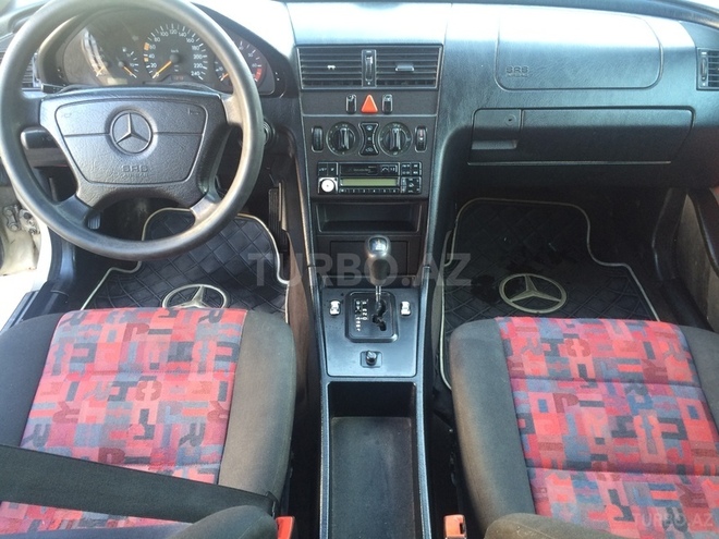 Mercedes C 180 1997, 160,123 km - 1.8 l - Bakı