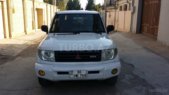 Mitsubishi Pajero io 1999, 258,000 km - 1.8 л - Bakı