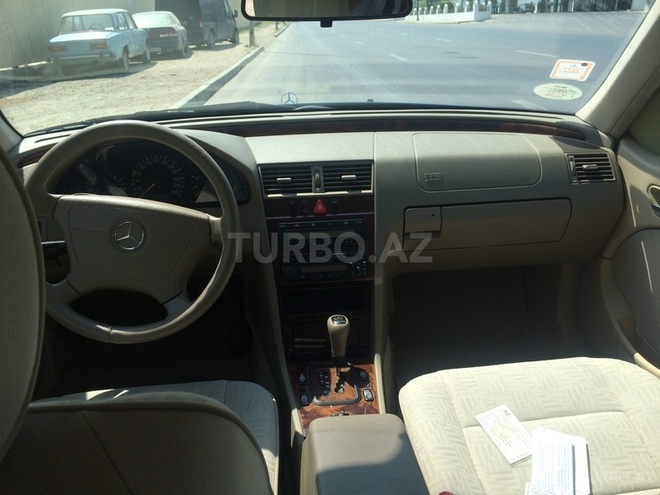 Mercedes C 180 1999, 203,000 km - 1.8 l - Bakı