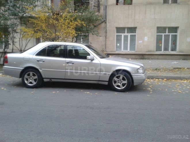 Mercedes C 180 1995, 249,000 km - 1.8 л - Bakı
