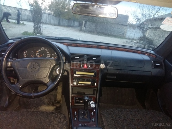 Mercedes C 180 1997, 280,000 km - 1.8 l - Qəbələ