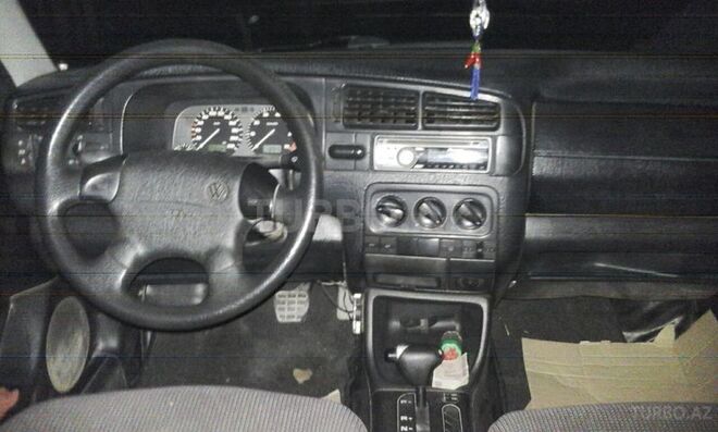 Volkswagen Golf 1995, 246,023 km - 2.0 l - Göyçay