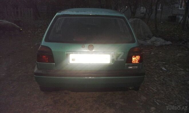 Volkswagen Golf 1995, 246,023 km - 2.0 l - Göyçay