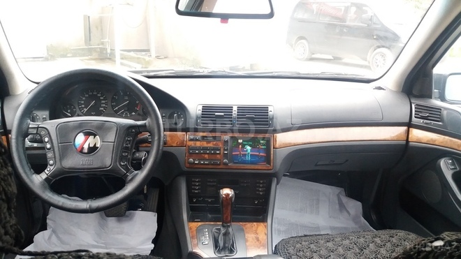 BMW 528 1997, 235,000 km - 2.8 l - Bakı