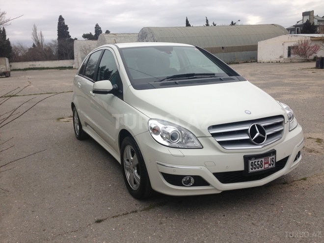 Mercedes B 170 2010, 64,000 km - 1.7 l - Bakı