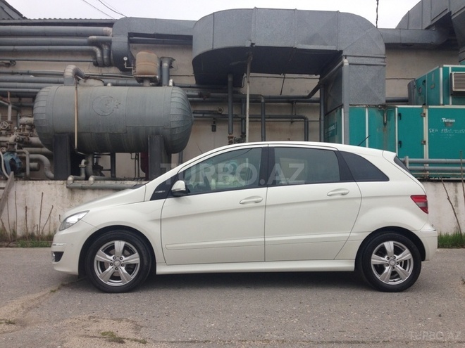 Mercedes B 170 2010, 64,000 km - 1.7 l - Bakı
