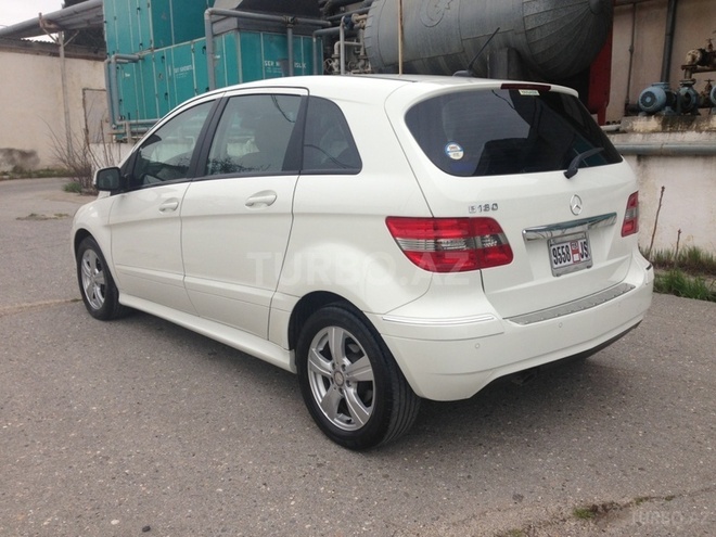 Mercedes B 170 2010, 64,000 km - 1.7 l - Bakı