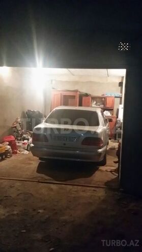 Mercedes E 320 2001, 153,900 km - 3.2 l - Bakı