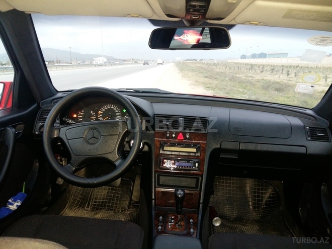 Mercedes C 240 1998, 133,000 km - 2.4 l - Bakı