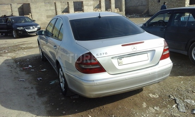 Mercedes E 270 2002, 473,000 km - 2.7 l - Bakı
