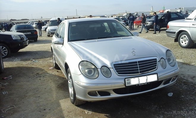 Mercedes E 270 2002, 473,000 km - 2.7 l - Bakı