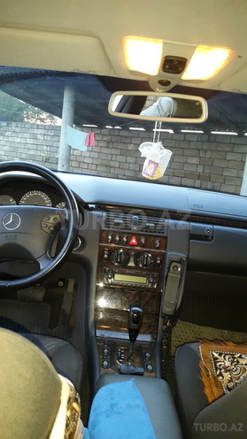 Mercedes E 240 2001, 124,815 km - 2.6 l - Lənkəran