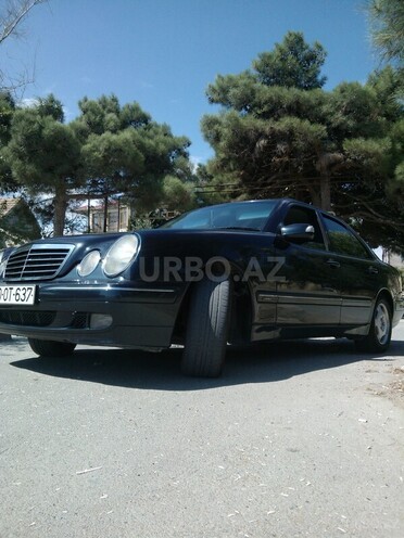 Mercedes E 220 1999, 328,000 km - 2.2 l - Bakı