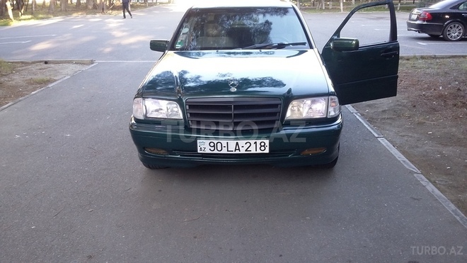 Mercedes C 180 1999, 270,000 km - 1.8 l - Sumqayıt
