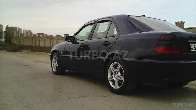 Mercedes C 240 1998, 302,000 km - 2.4 l - Bakı