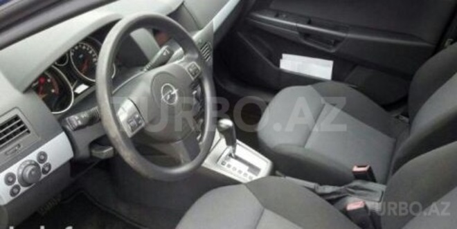Opel Astra 2006, 200,000 km - 1.9 л - Bakı