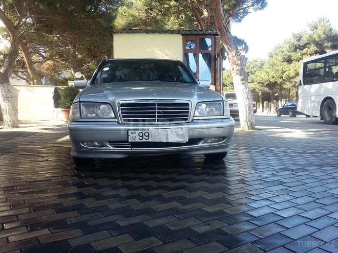 Mercedes C 220 1998, 290,000 km - 2.2 л - Bakı