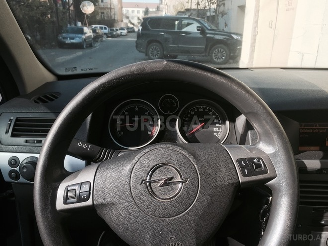 Opel Astra 2006, 247,000 km - 1.9 л - Bakı