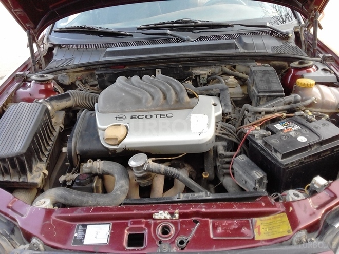 Opel Vectra 1996, 250,000 km - 1.6 л - Gəncə