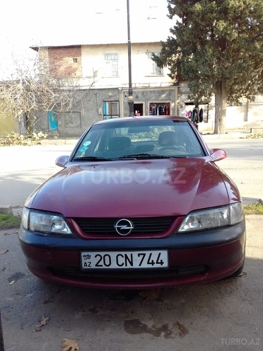 Opel Vectra 1996, 250,000 km - 1.6 л - Gəncə
