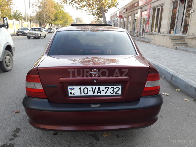 Opel Vectra 1995, 225,800 km - 2.0 l - Bərdə